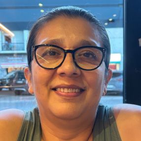 Mayra, Babysitter a Senago