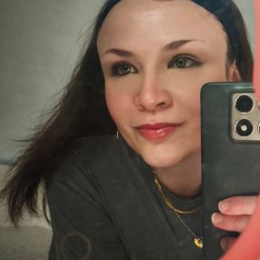 Giulia, Babysitter a Monteroni D'arbia