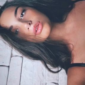 Emanuela, Babysitter a Volla
