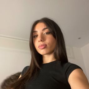RAFFAELLA, Babysitter a Castel San Giorgio