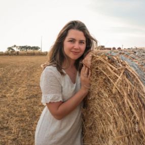 Ilaria, Babysitter a Ardea