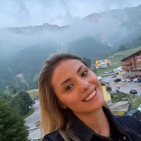 Azzurra, Babysitter a Canelli