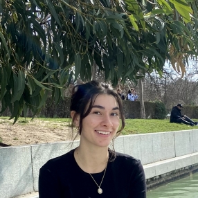 Mirabella, Babysitter a Padova