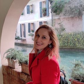 Mara, Famiglia a Udine