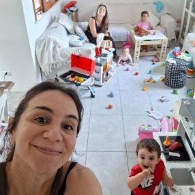 Amanda, Famiglia a Terracina