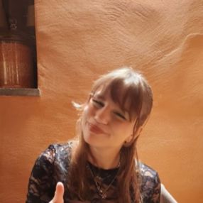 Linda, Babysitter a Polaveno