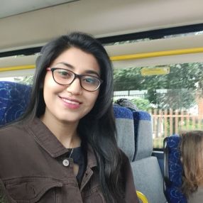 Zainab, Babysitter a Cisliano