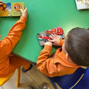 Lucrezia, Babysitter a Chiesuola