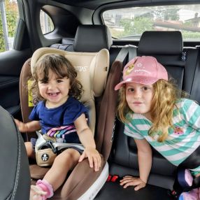 Sabrina, Famiglia a Vallera