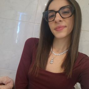 Sara, Babysitter in Calcinate