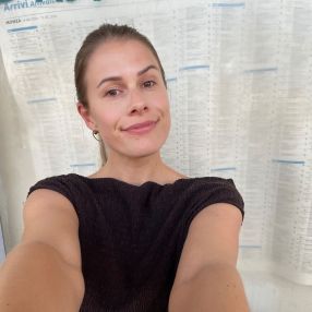 Angie, Babysitter a Monza