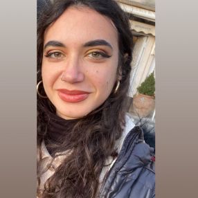 Ilaria, Babysitter a Pozzuoli
