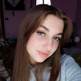 Lara, Babysitter in Favria