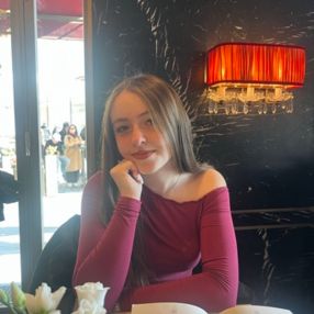Giulia, Babysitter in San Giuliano Terme