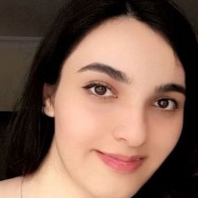 Nazanin, Babysitter a Napoli