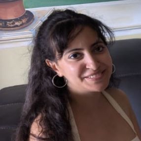 Merna, Babysitter in Saronno