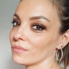 Veronica, Babysitter a Quattro Castella