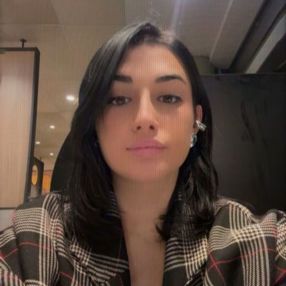 Antonia, Babysitter a Faloppio