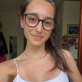 Sara Sibillia, Babysitter in Pedemonte