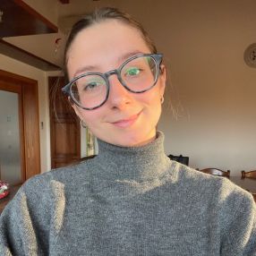 Angelica, Babysitter a Chions