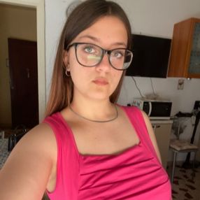 Simona, Babysitter a Paceco