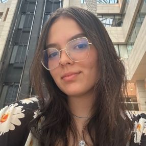 Juliana, Babysitter a Parma