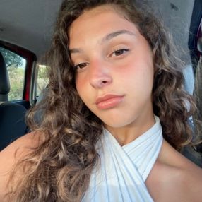 Chiara, Babysitter a Aci Sant'antonio