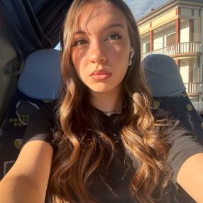 Veronica, Babysitter a Stevenà