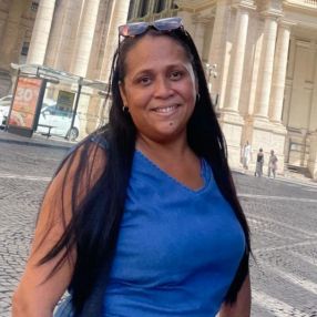 Cleide Diana, Babysitter a Napoli