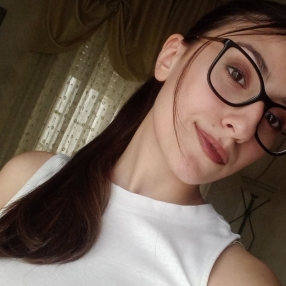Samantha, Babysitter a Adelfia