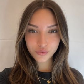 Sarah, Babysitter a Leini'