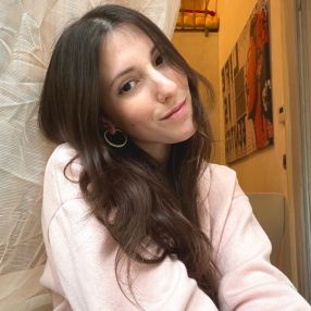 Giulia, Babysitter a San Lorenzo Al Mare