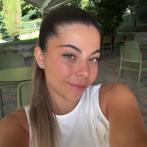 Carola, Babysitter in Cermenate