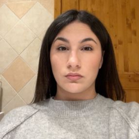 Ginevra, Babysitter a Santa Maria di Licodia