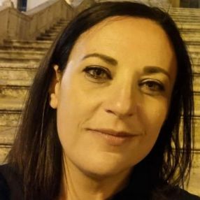 Francesca, Babysitter a Siracusa