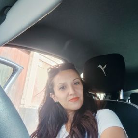 Valeria, Babysitter a Pedara