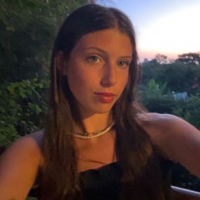 Martina, Babysitter a Passirano