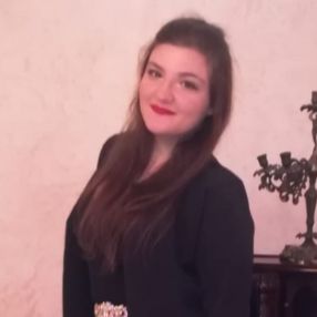 Paola, Babysitter a Carini