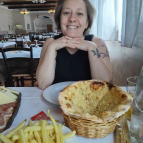 Laura, Babysitter a CASTEGNATO
