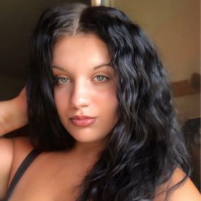 Vanessa, Babysitter a Camerata Picena