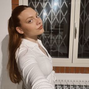 Nicole, Babysitter a Massarosa
