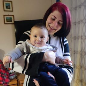Ester, Babysitter in Angri