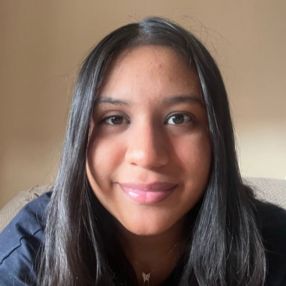 Angie Antonia, Babysitter in Pandino