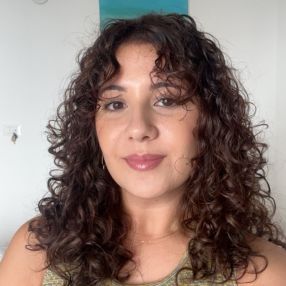 Marinella, Babysitter a Lecce