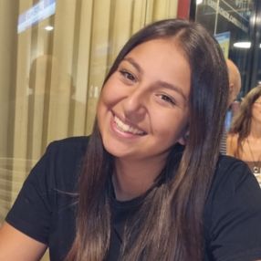 Alessandra, Babysitter a Provincia di Fermo