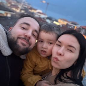 Oleksandra, Family in Imperia