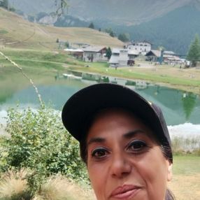 Iamundo, Babysitter in Aosta
