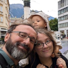 Ilaria, Family in Cava Manara