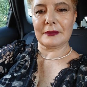 Dora, Babysitter a Provincia di Taranto