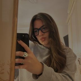 Dayana, Babysitter a Carosino